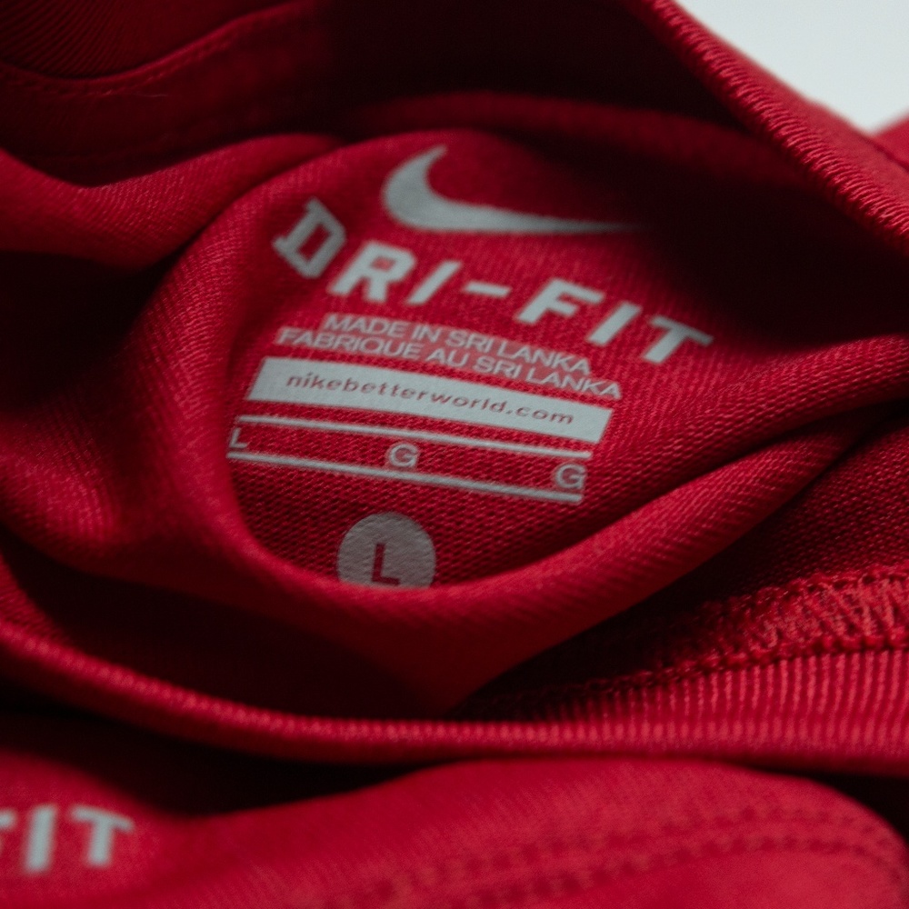 Nike Dri-Fit Activewear Short-Sleeve Shirt / Red L